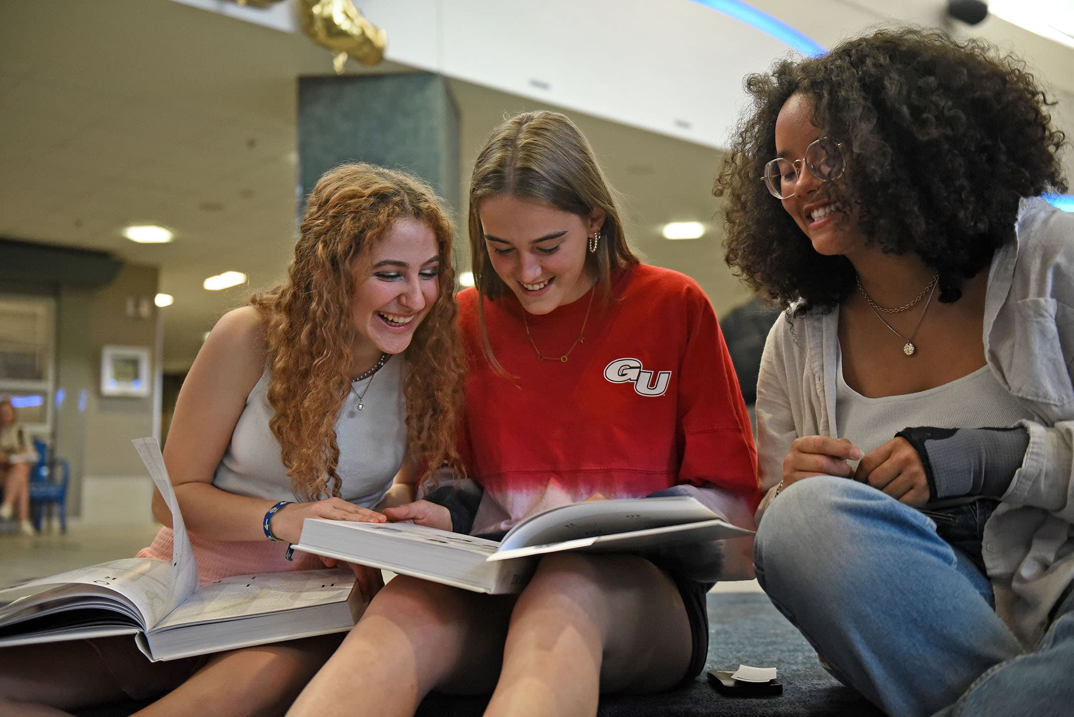 <span>Expand your skills at encapsulating memories with a Yearbook workshop. These seminars provide a multifaceted learning experience that extends beyond creating a physical book. We offer personal and professional growth opportunities, under the guidance of yearbook experts from around the country and through interaction with peers.</span>